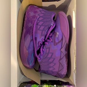 Puma Lamelo Ball purple basketball shoes size 6